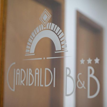 Garibaldi R&B Bed and Breakfast Messina Eksteriør billede