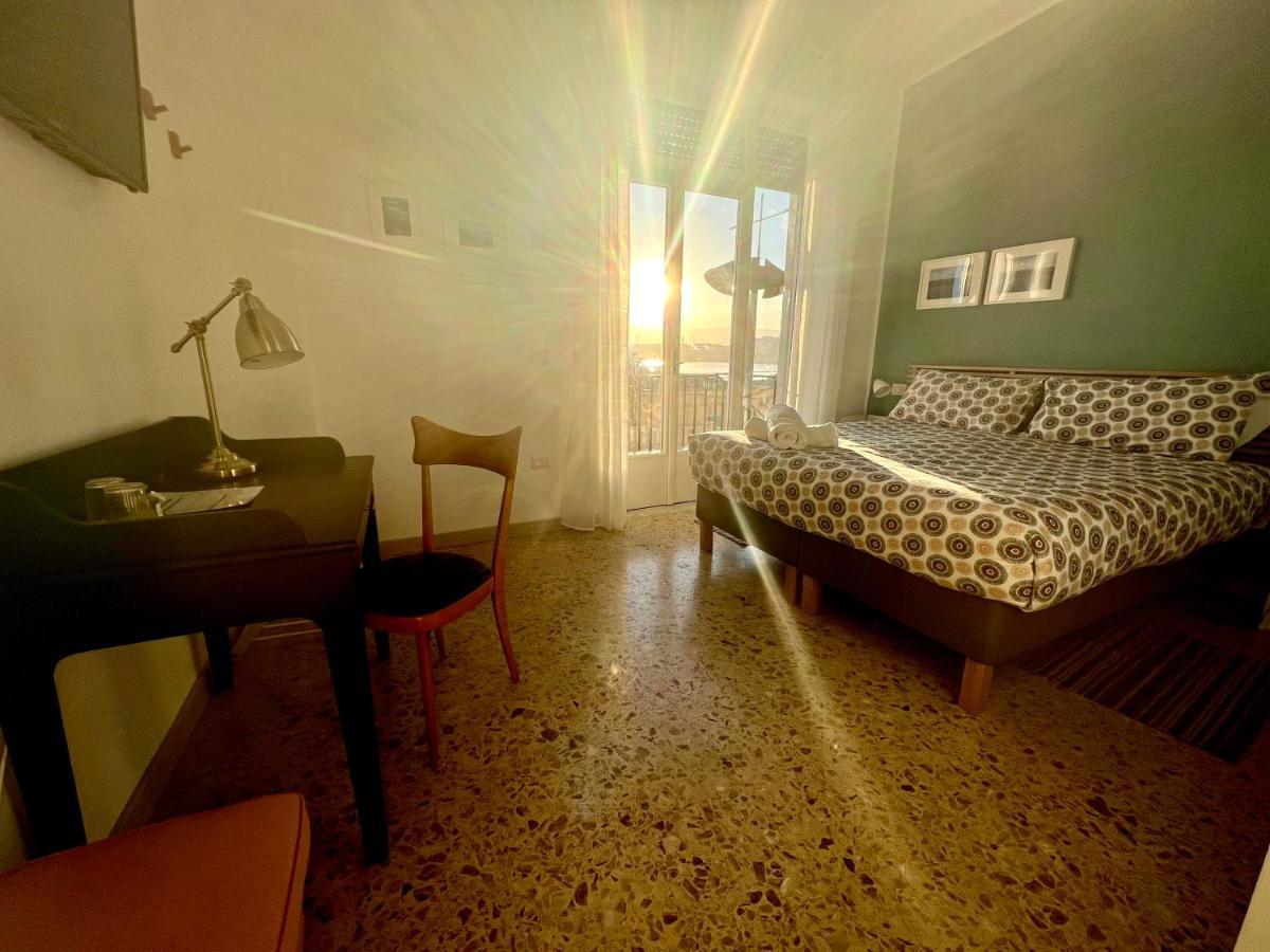 Garibaldi R&B Bed and Breakfast Messina Eksteriør billede