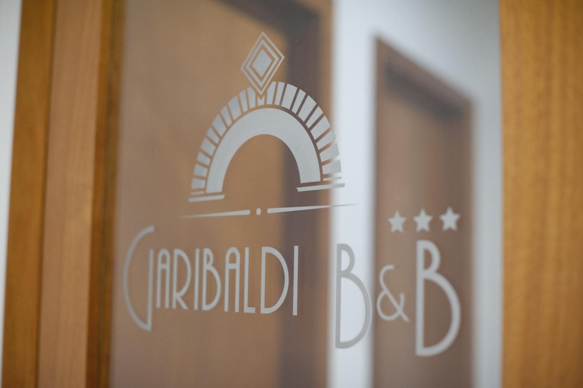 Garibaldi R&B Bed and Breakfast Messina Eksteriør billede